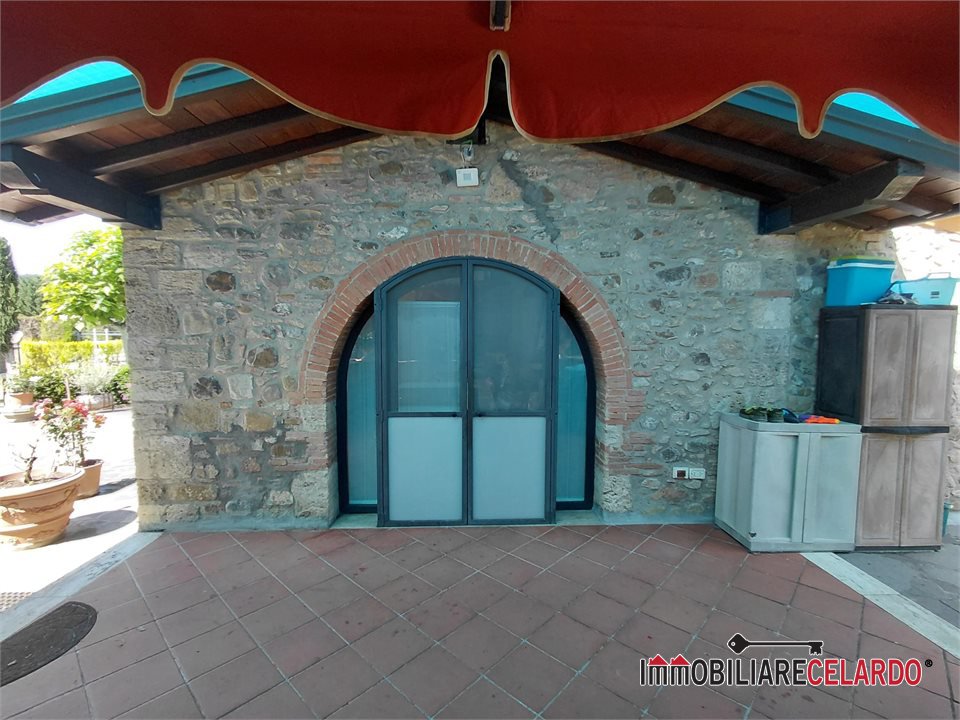 Magazzino in vendita a Poggibonsi