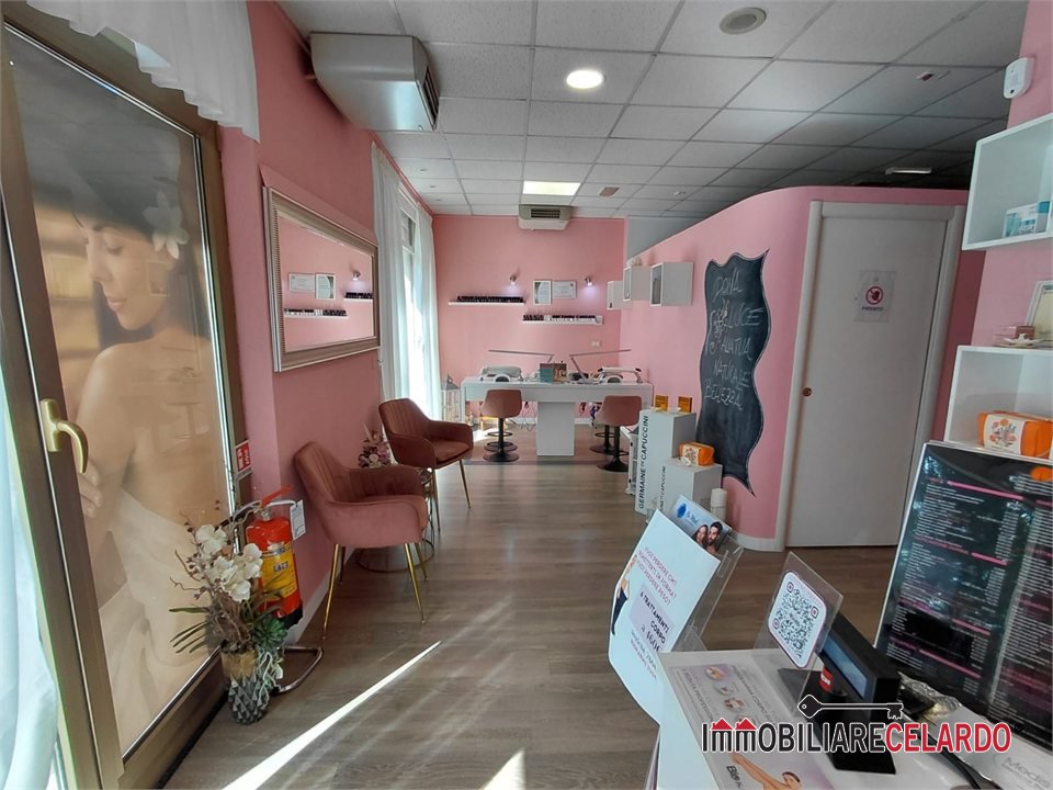 Attivit� commerciale in vendita a Poggibonsi