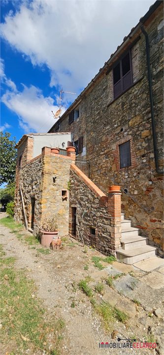 Quadrilocale in vendita a Casole d'Elsa