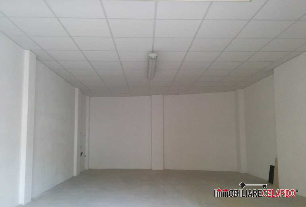 Box/Garage 20mq in affitto a Colle di Val d'Elsa