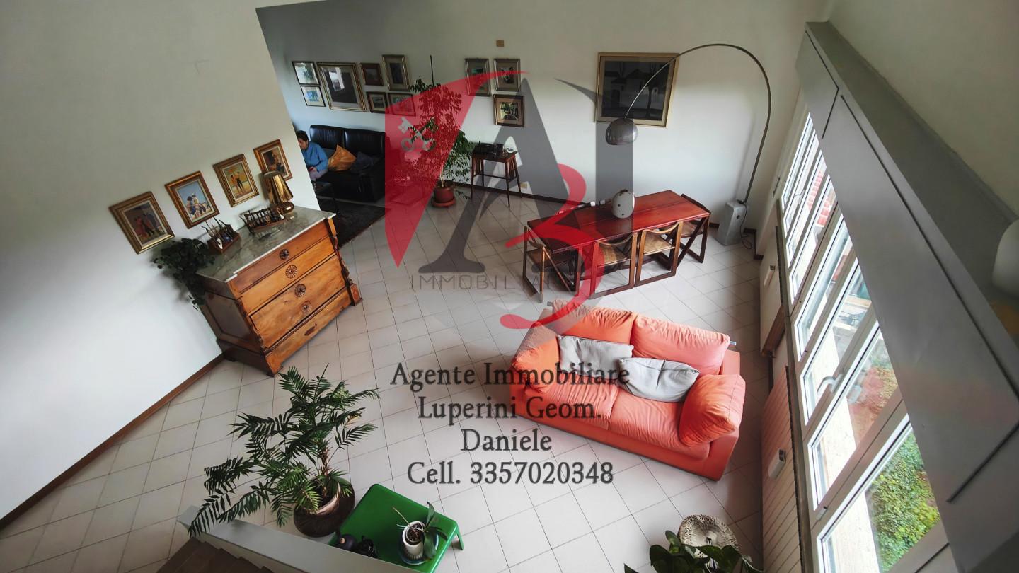 Attico con terrazzo, Pisa santa maria