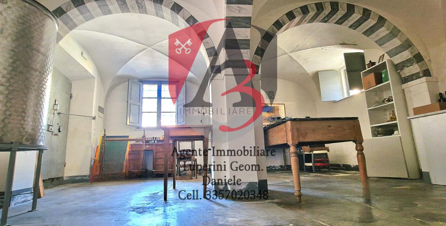 Rustico da ristrutturare a Calci