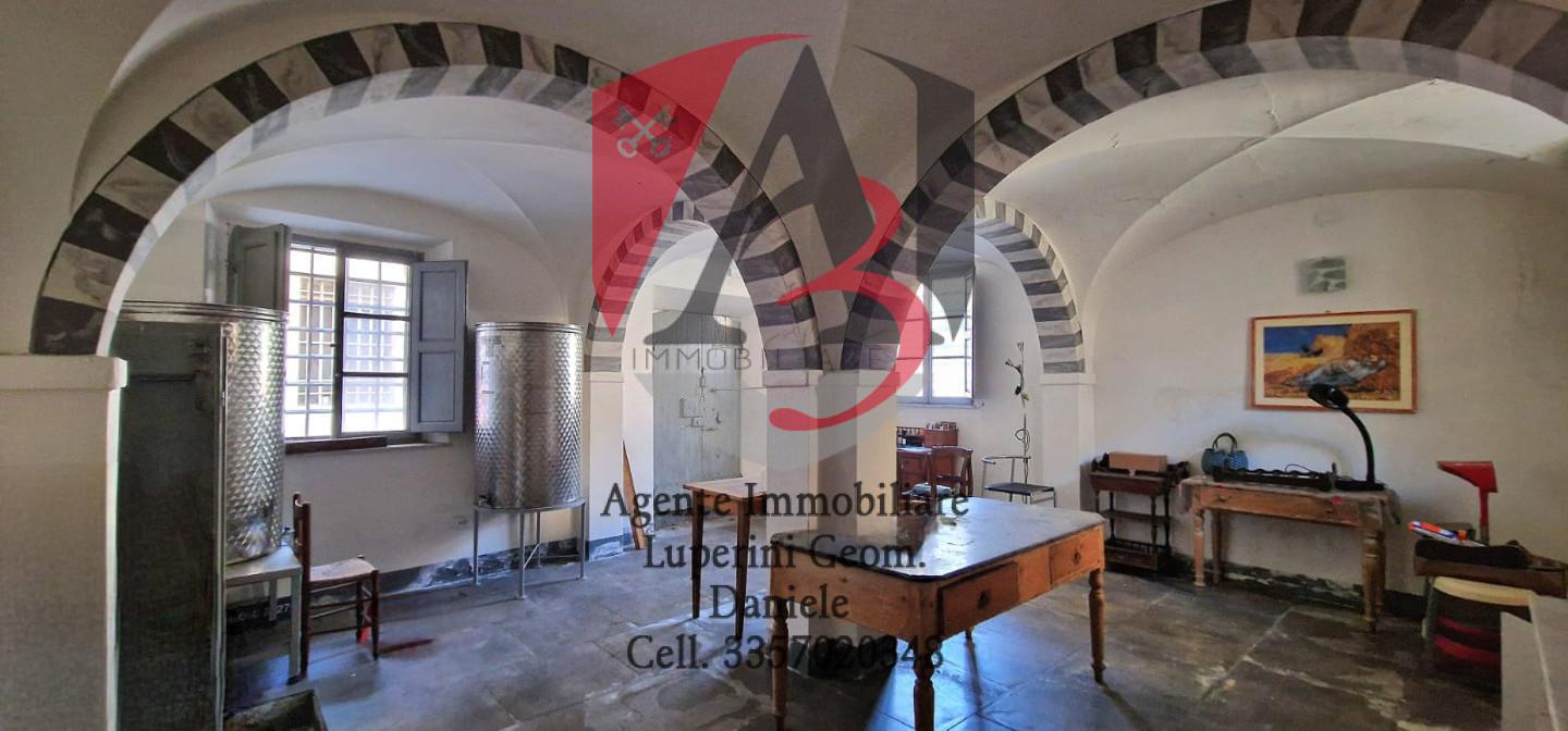 Rustico da ristrutturare a Calci