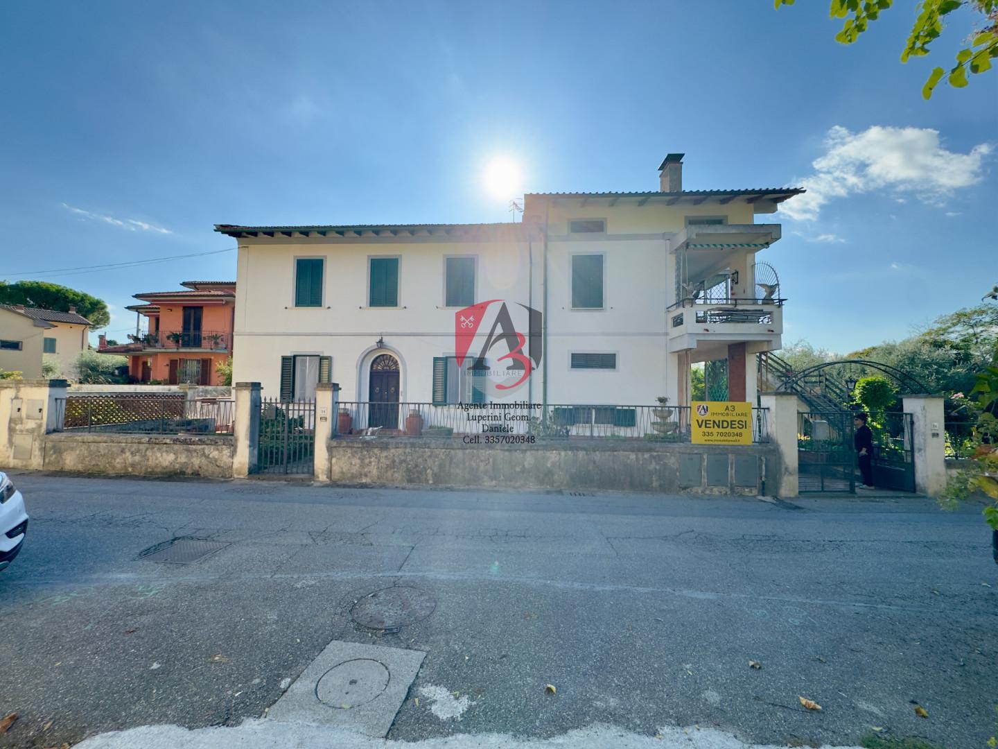Villa con giardino, San Giuliano Terme asciano