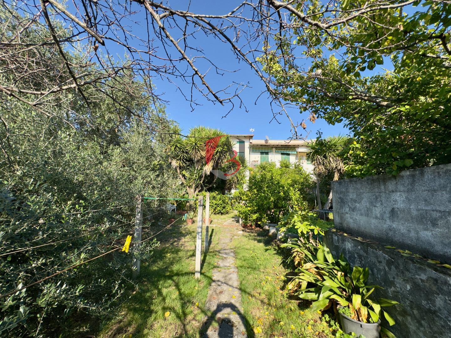 Villa con giardino, San Giuliano Terme asciano