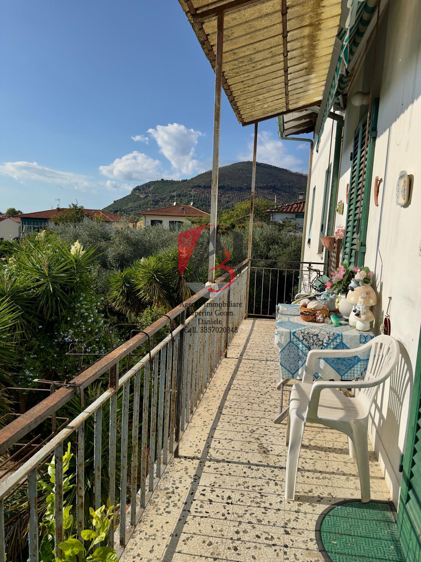 Villa con giardino, San Giuliano Terme asciano