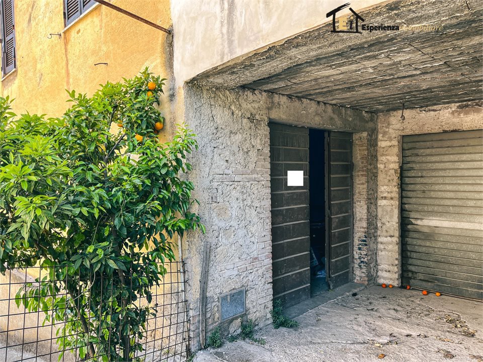 Trilocale in vendita a Toffia