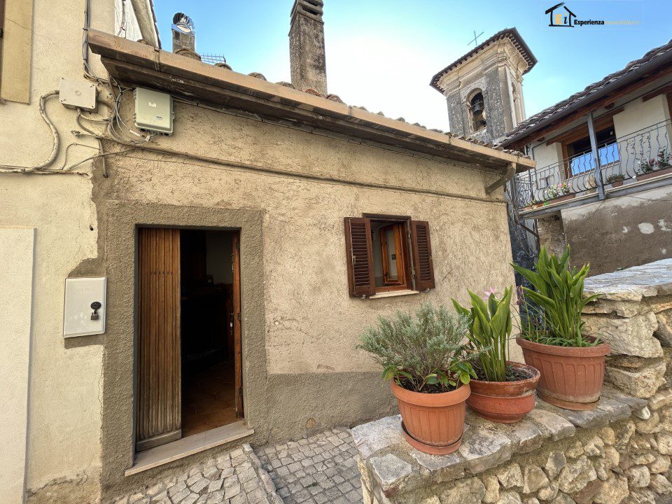 Casa indipendente in vendita a Roccantica