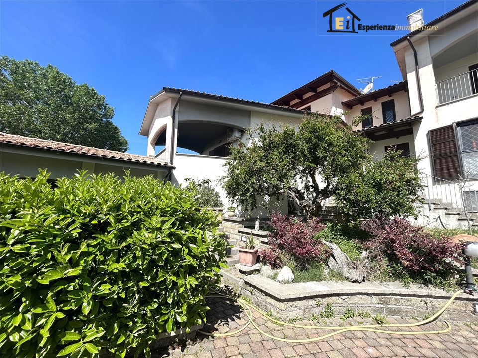 Casa indipendente in vendita, Poggio Mirteto san valentino