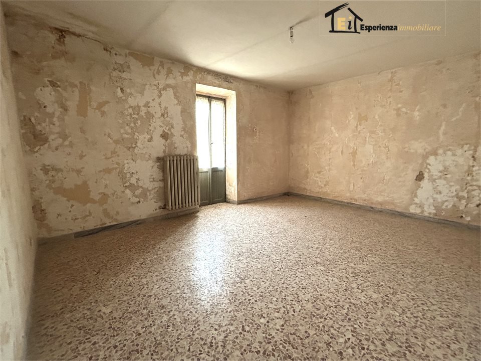 Trilocale in vendita a Castelnuovo di Farfa