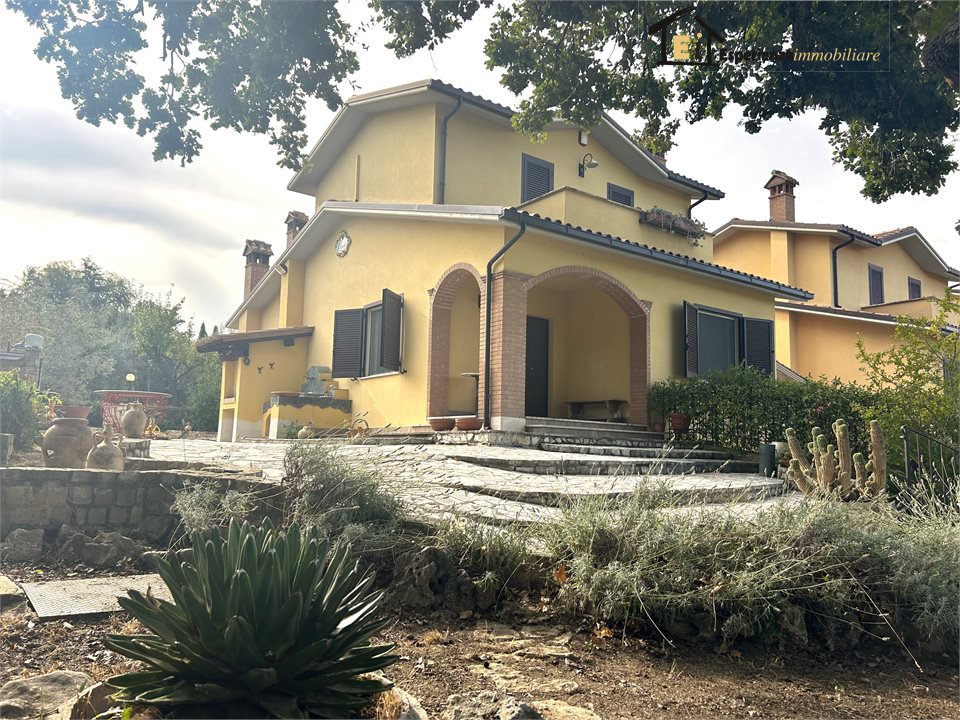 Villa in vendita a Calvi dell'Umbria