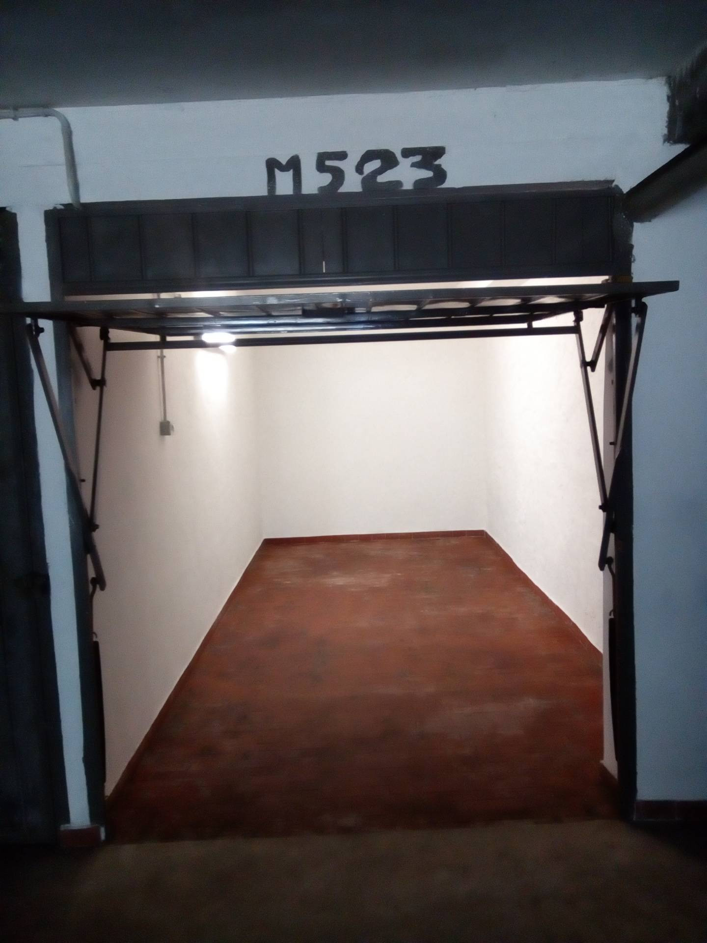 Garage/Box in vendita a Roma, Ostia Ponente