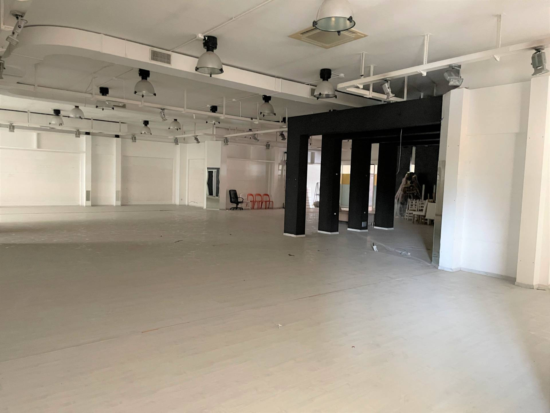 Locale Commerciale in affitto a Roma, Ostia