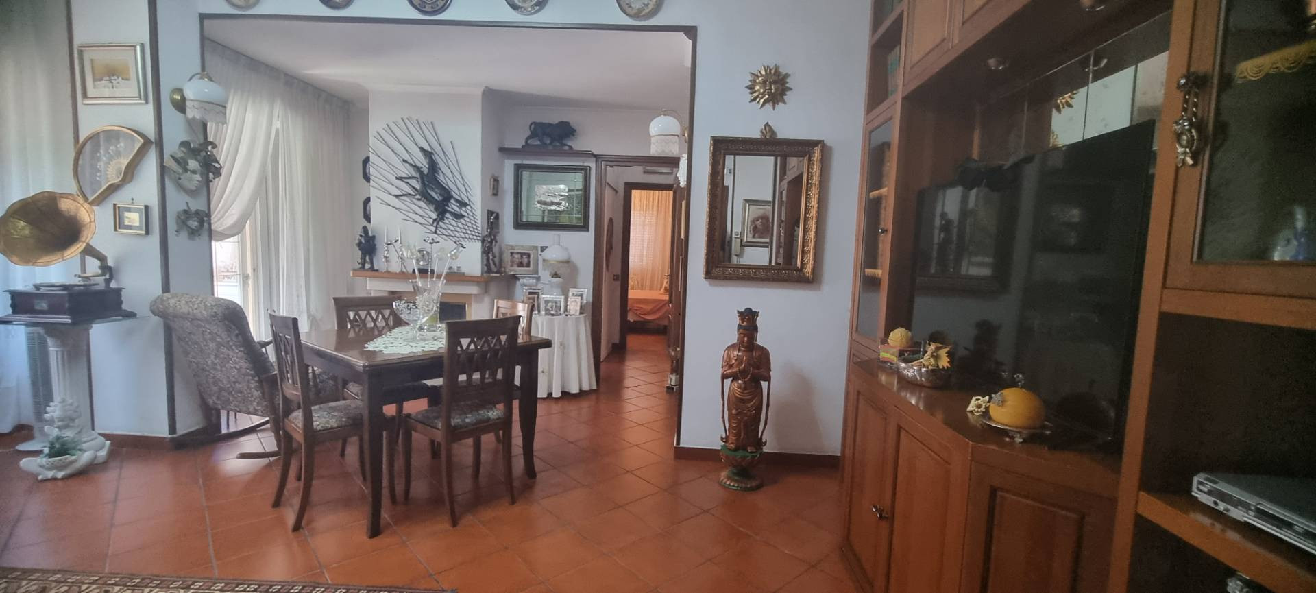 Appartamento in vendita a Roma, Ostia Centro