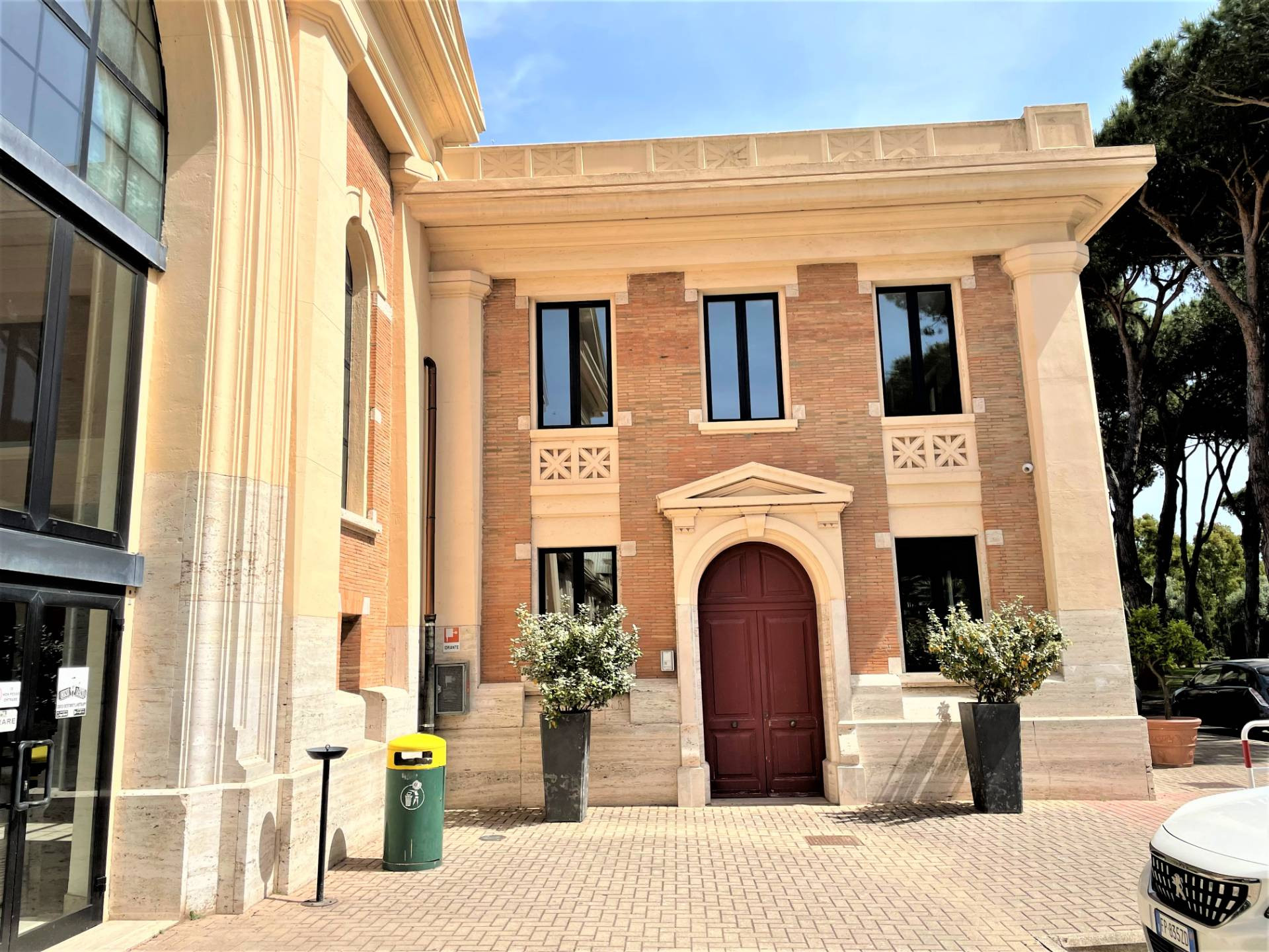 Locale Commerciale in affitto a Roma, Ostia