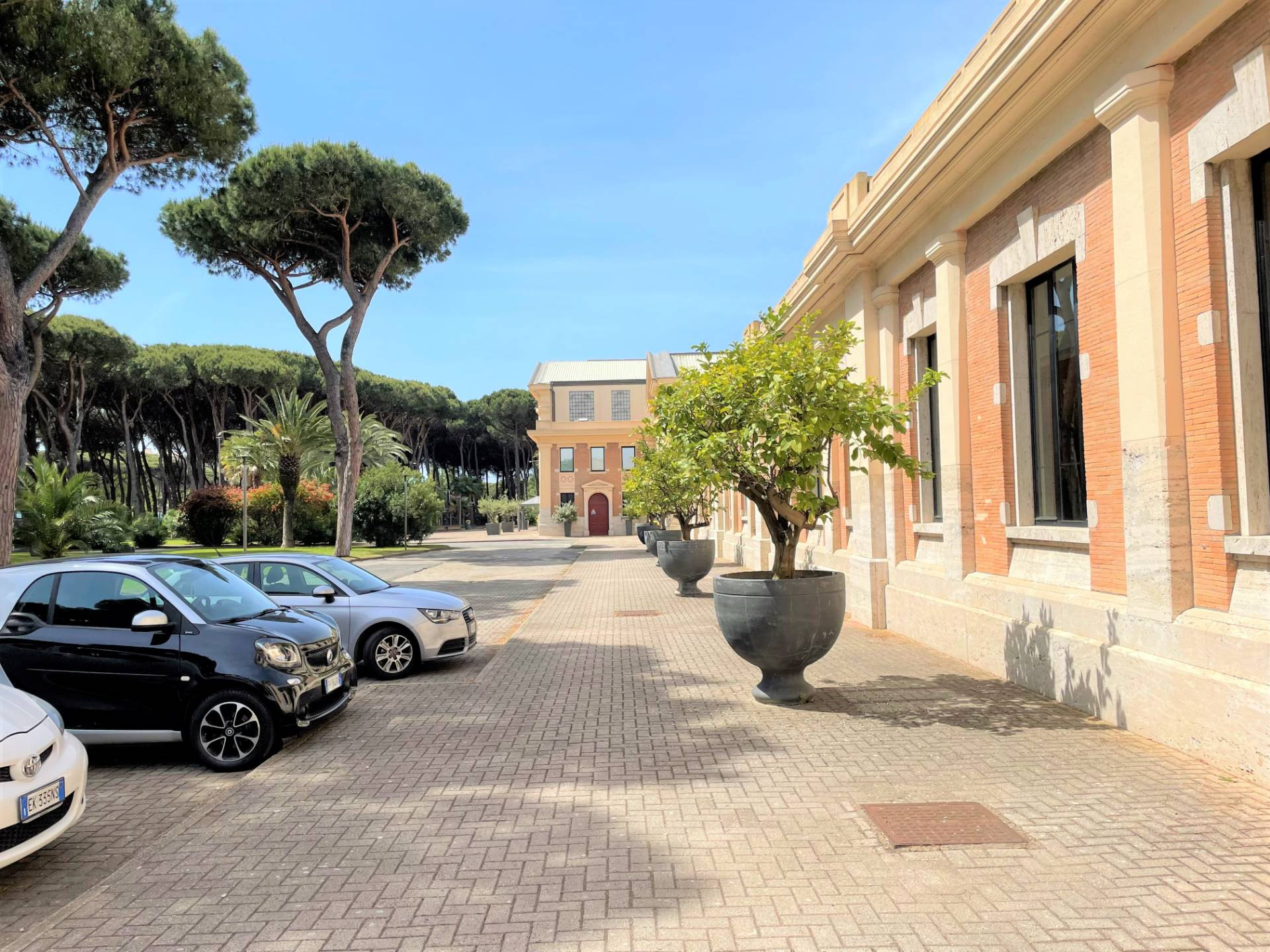 Locale Commerciale in affitto a Roma, Ostia