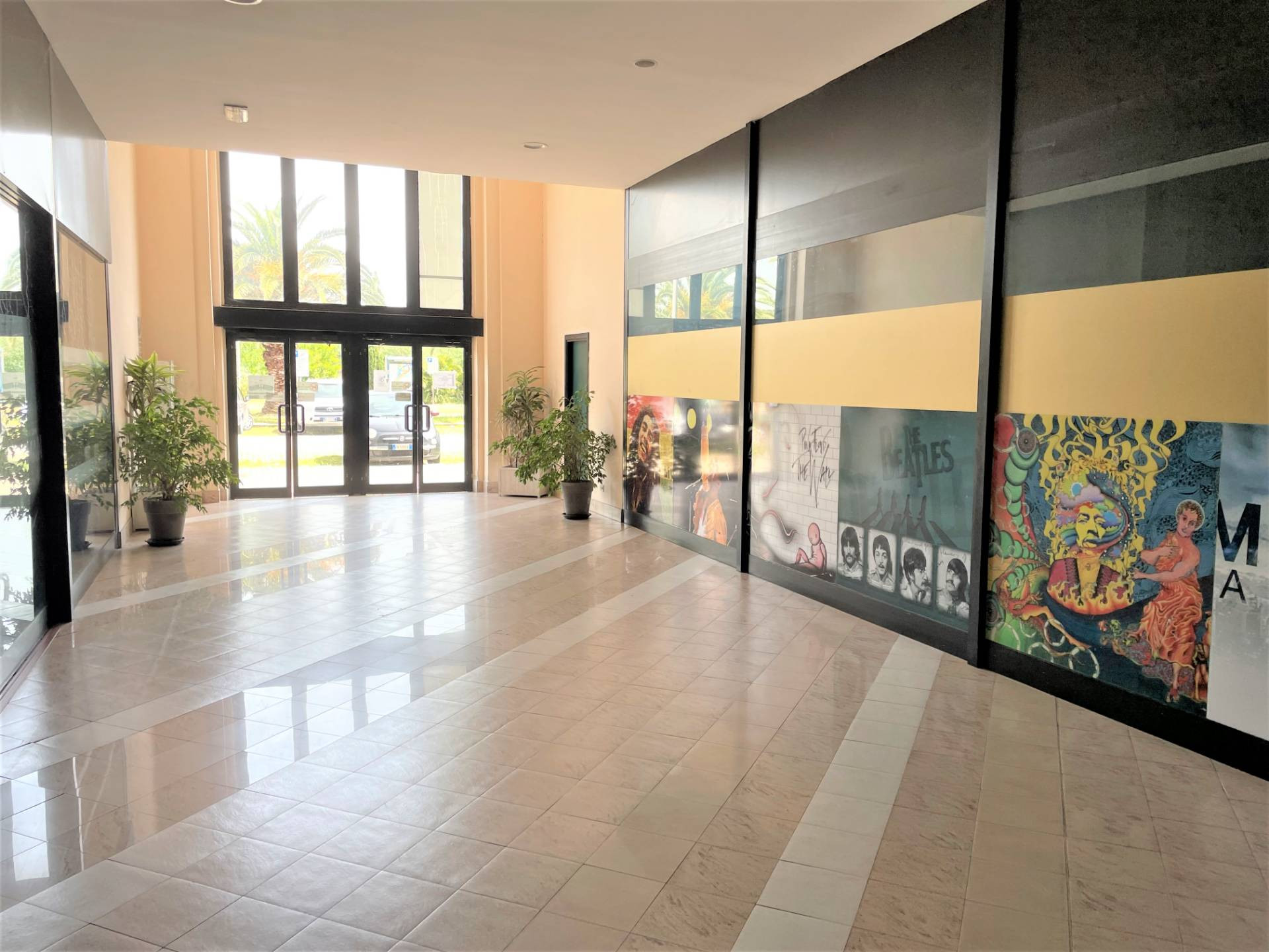 Locale Commerciale in affitto a Roma, Ostia