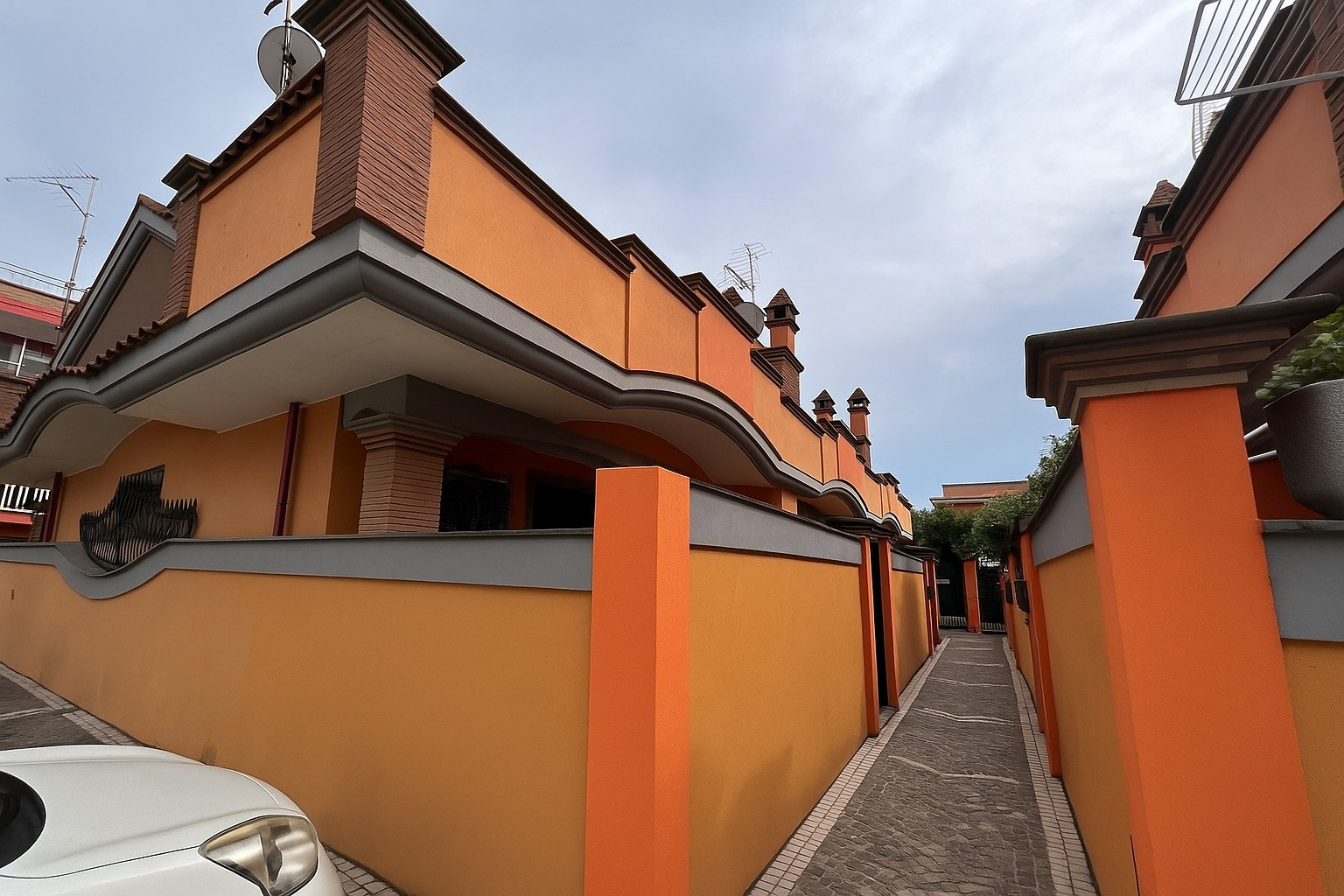 Casa Semindipendente in vendita a Pomezia, Torvaianica