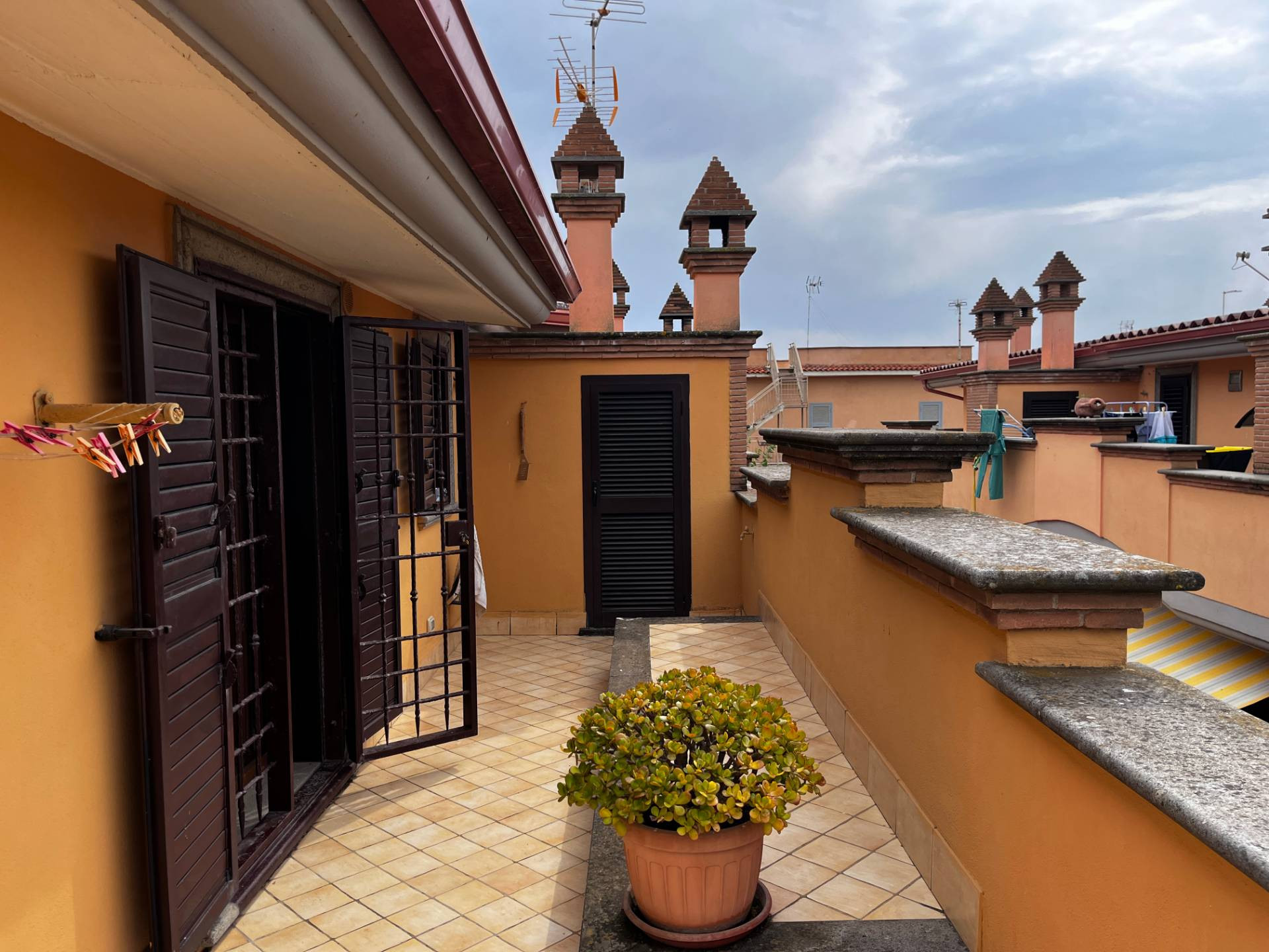 Casa Semindipendente in vendita a Pomezia, Torvaianica