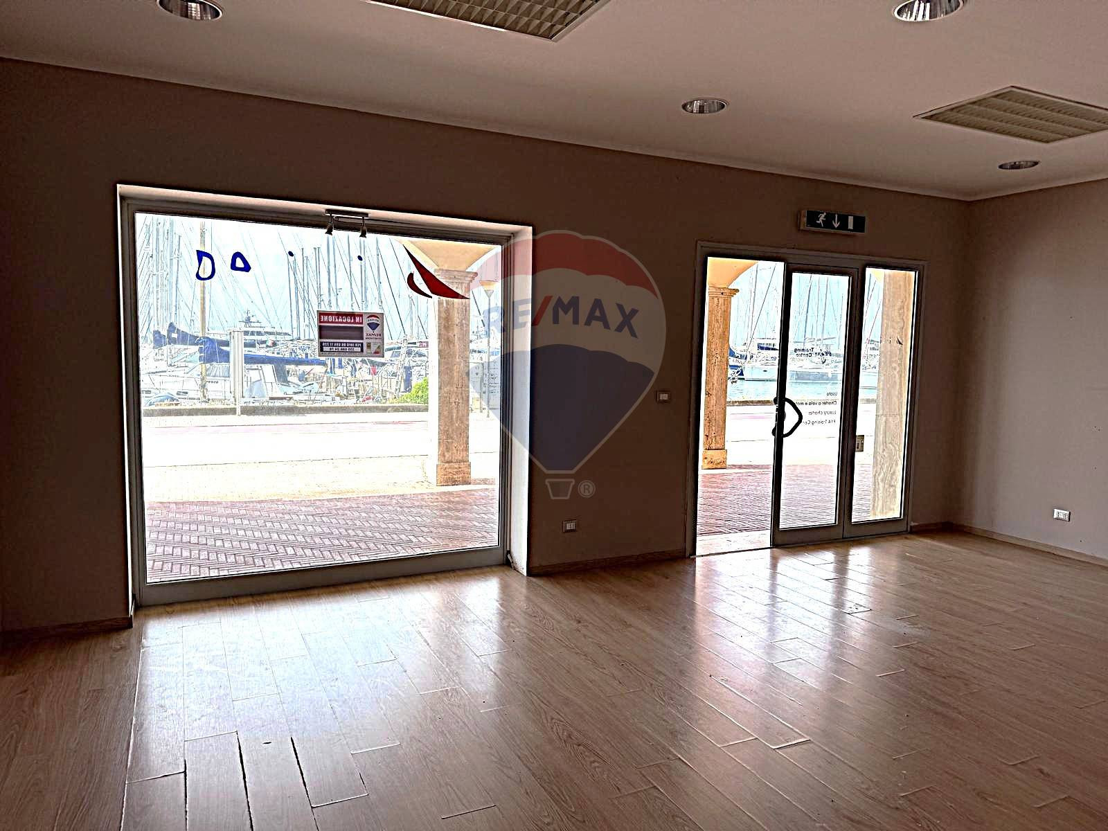 Locale Commerciale in affitto a Roma, Lido Di Ostia