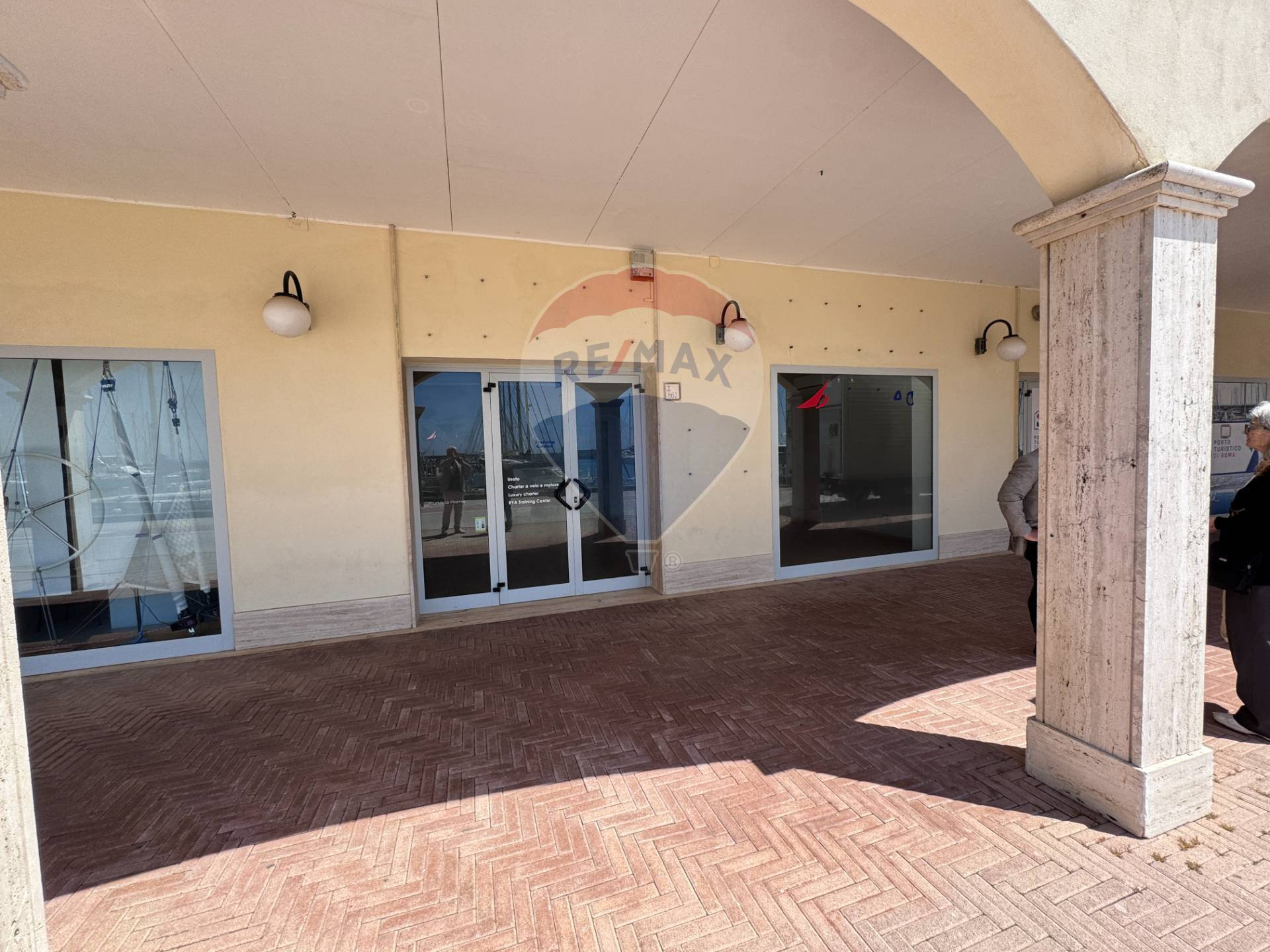 Locale Commerciale in affitto a Roma, Lido Di Ostia