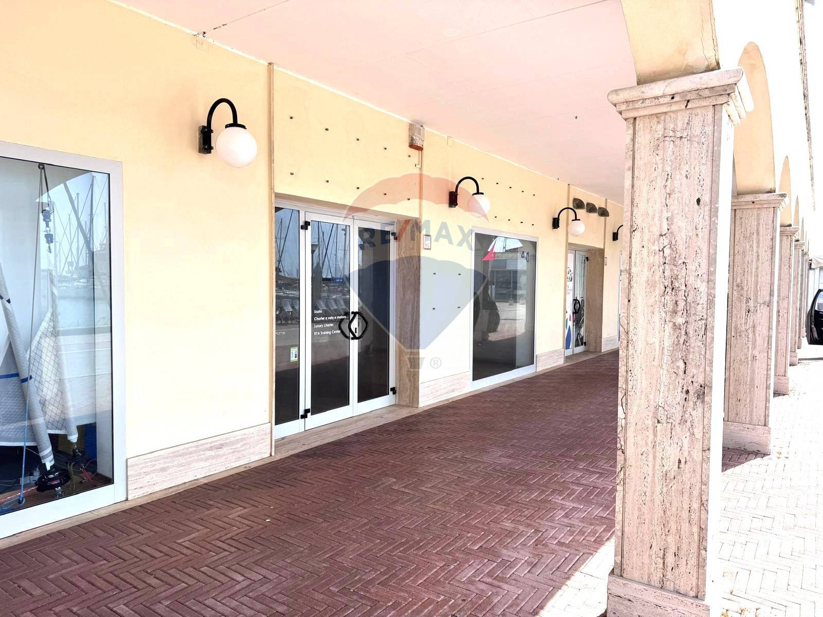 Locale Commerciale in affitto a Roma, Lido Di Ostia