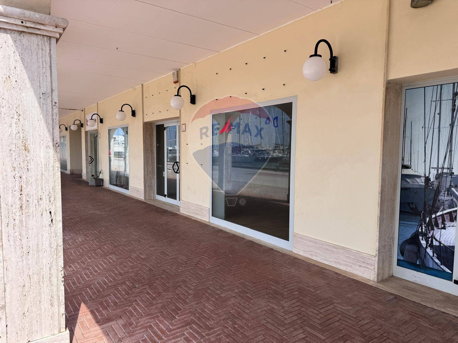 Locale Commerciale in affitto a Roma, Lido Di Ostia