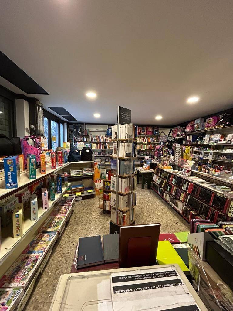 Negozio in vendita a Roma, Lido Di Ostia