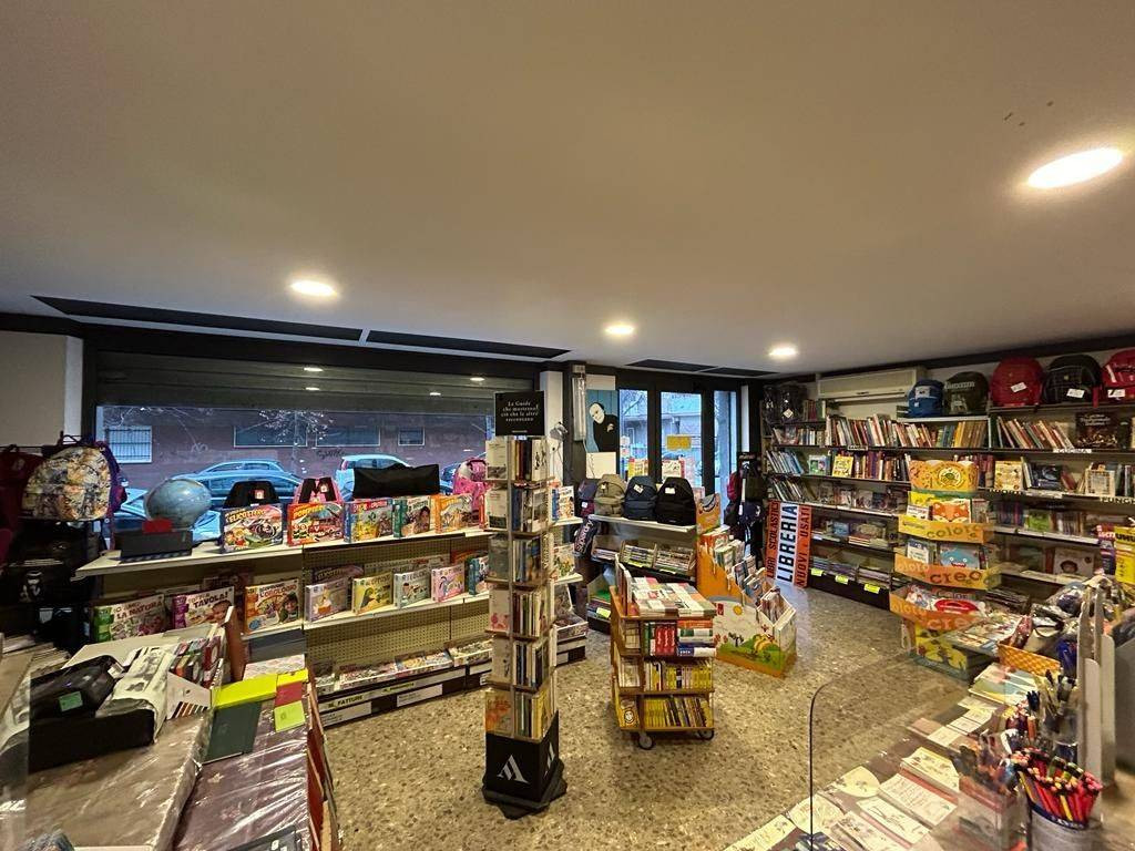 Negozio in vendita a Roma, Lido Di Ostia