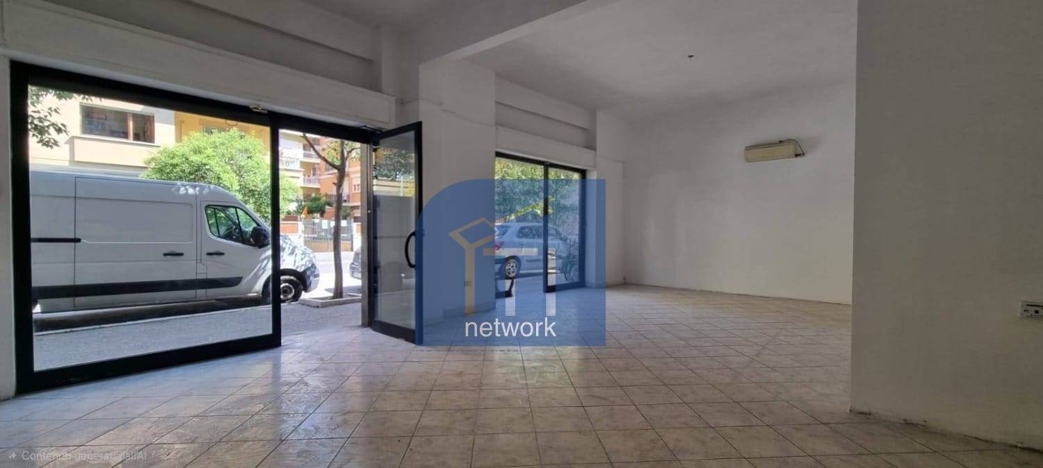 Negozio in vendita a Roma, Ostia Ponente