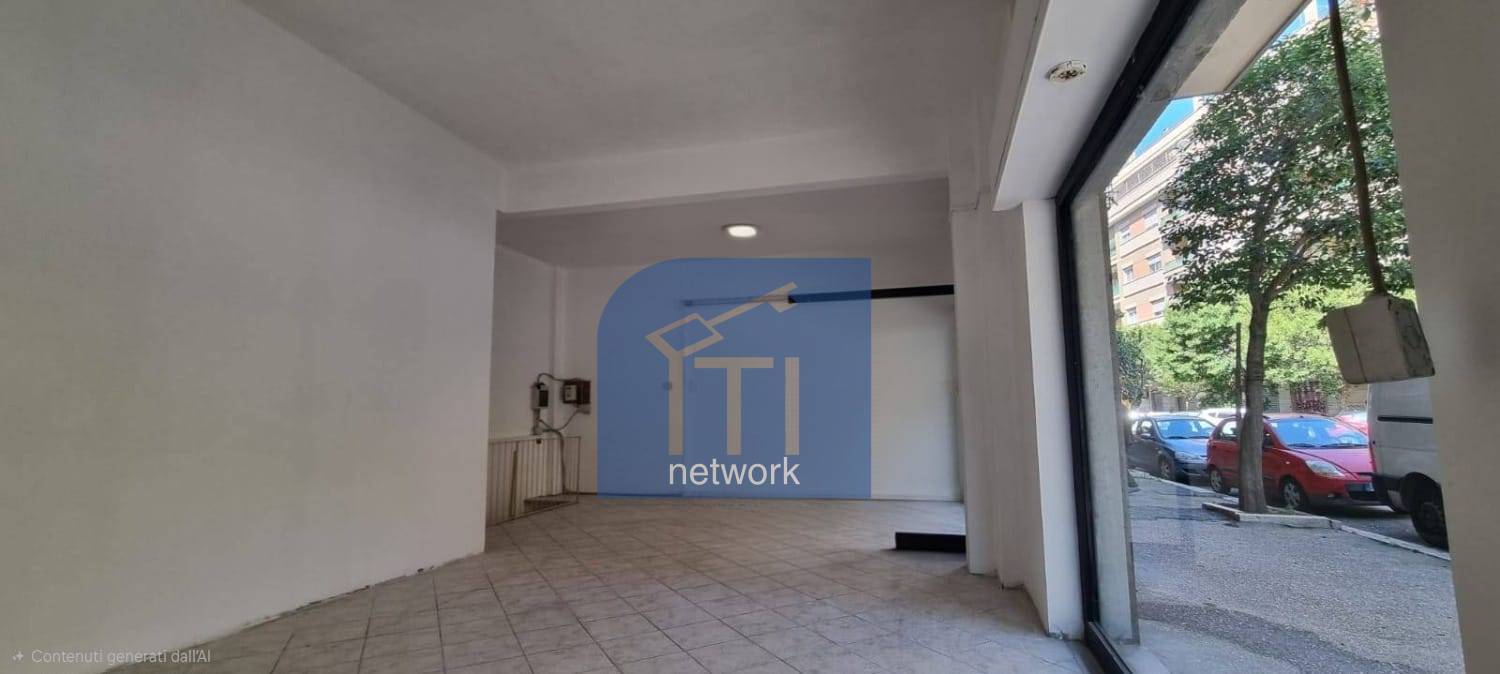 Negozio in vendita a Roma, Ostia Ponente