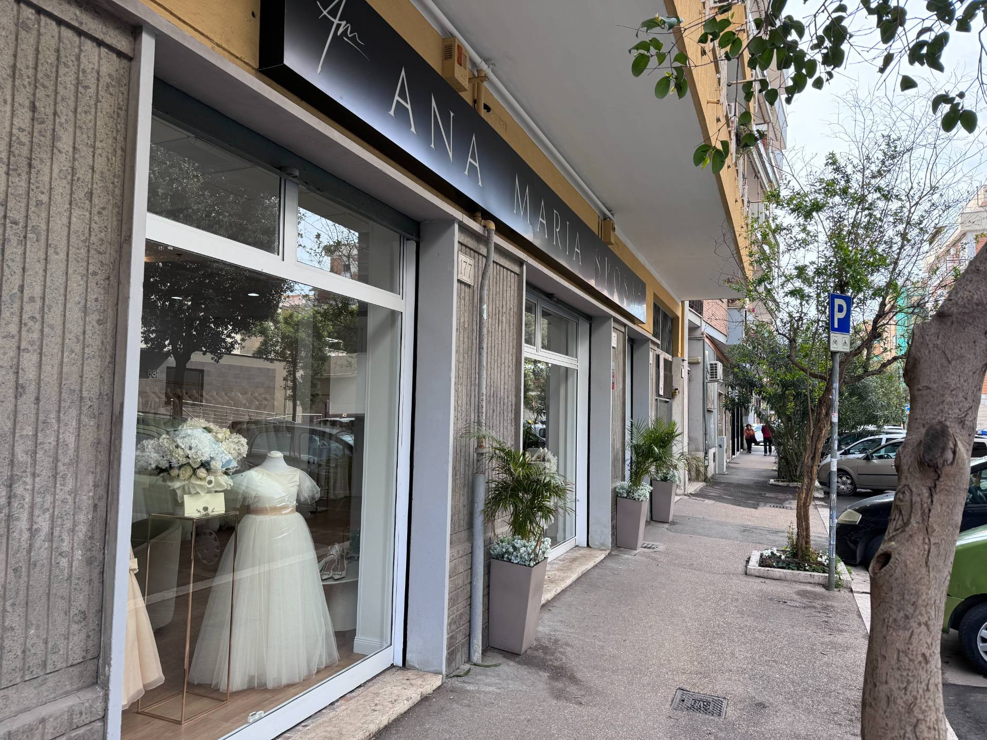 Locale Commerciale in vendita a Roma, Lido Di Ostia