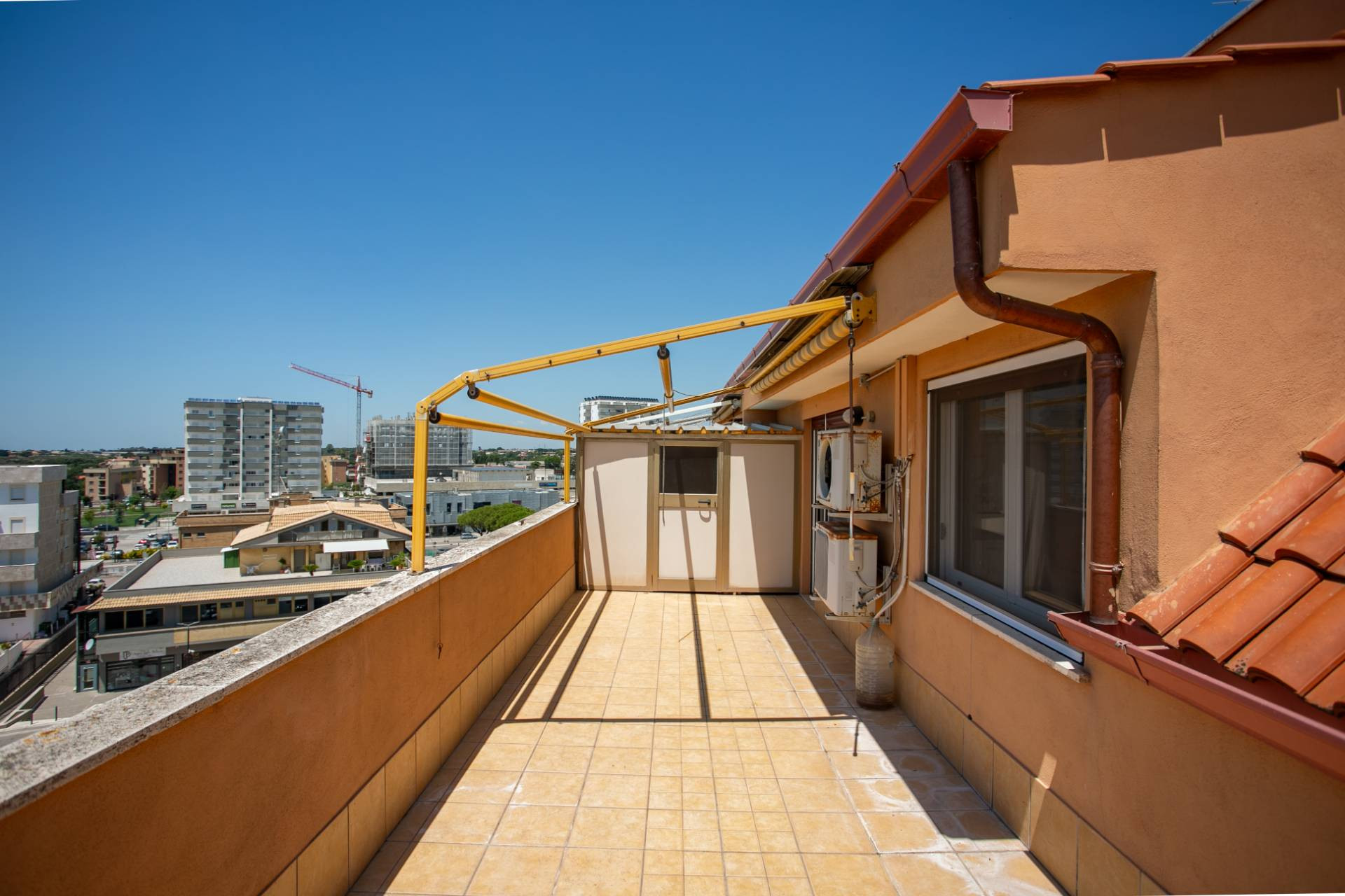 Attico/Mansarda in vendita a Pomezia, Centro