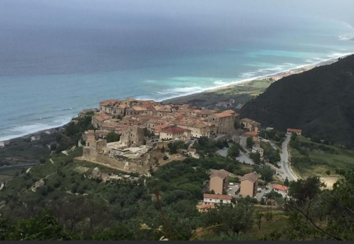 Appartamento in vendita a Fiumefreddo Bruzio