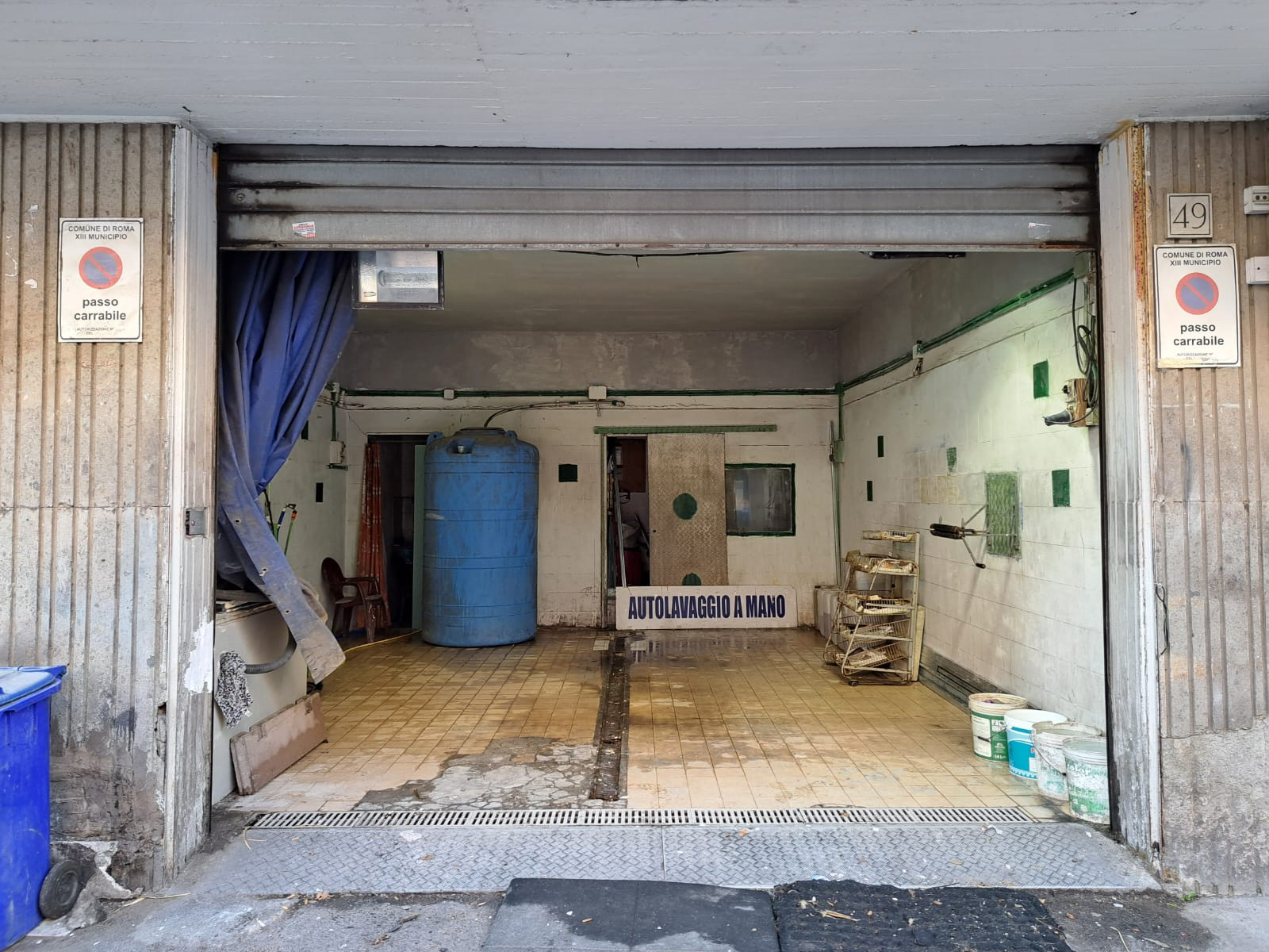 Locale Commerciale in vendita a Roma, Ostia