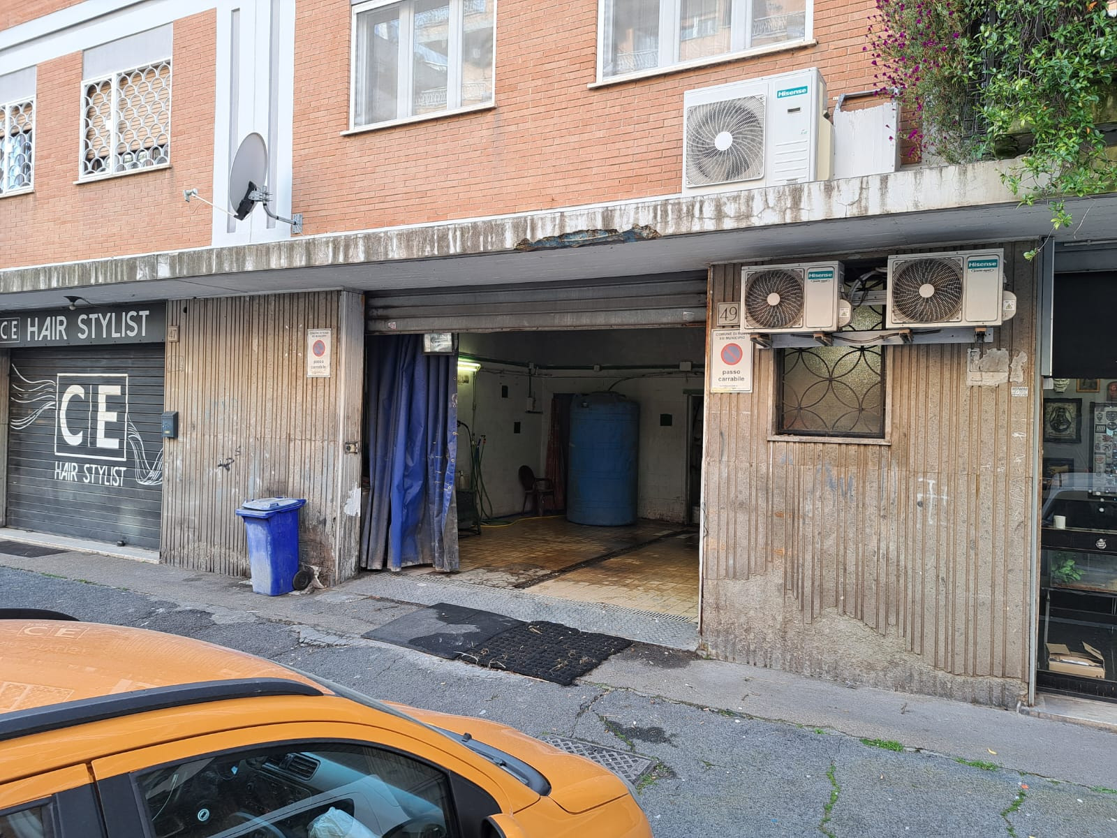 Locale Commerciale in vendita a Roma, Ostia