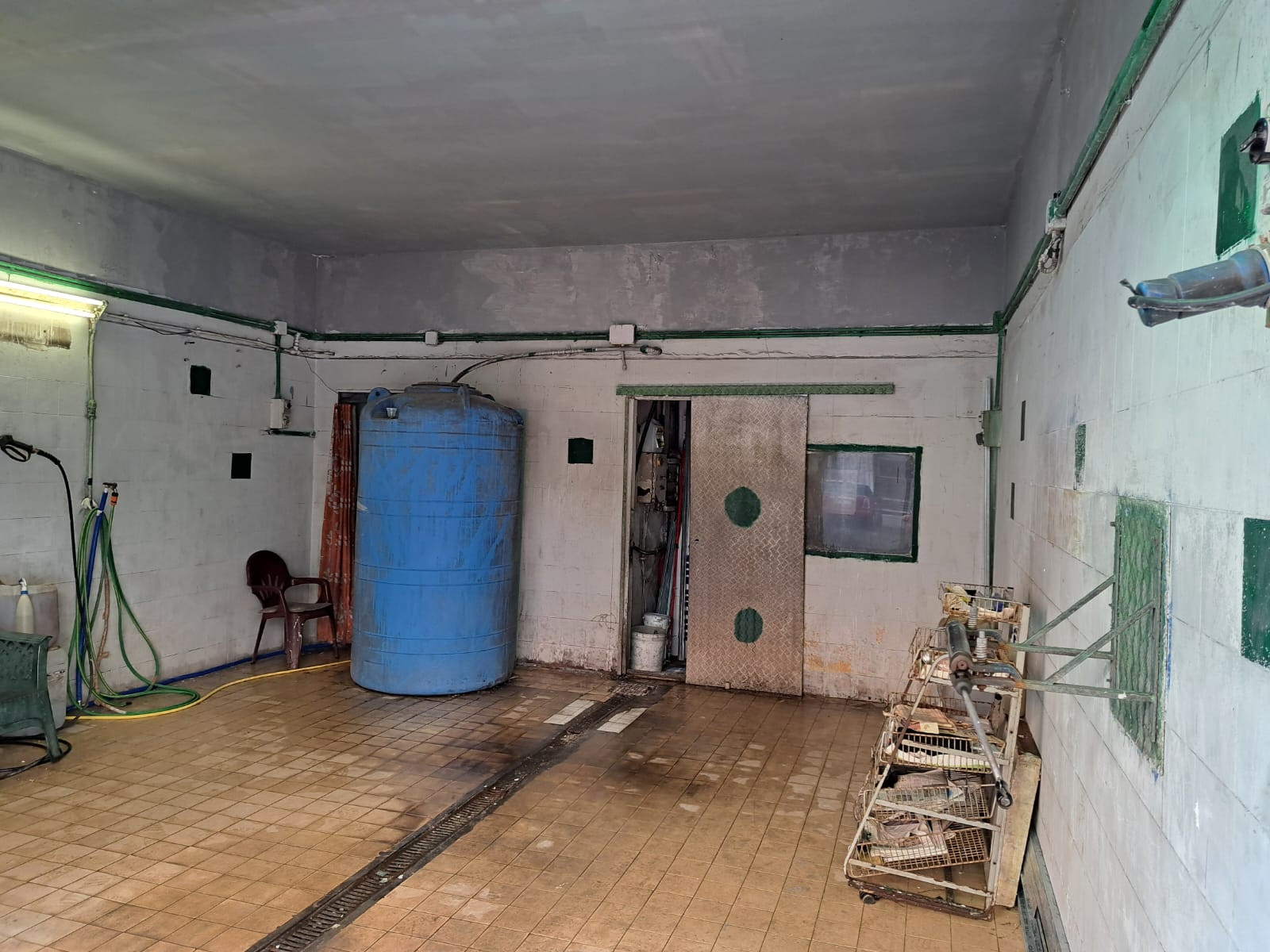 Locale Commerciale in vendita a Roma, Ostia