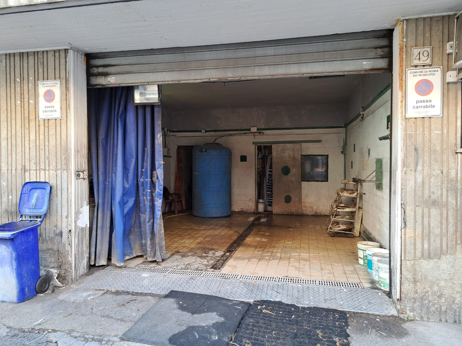 Locale Commerciale in vendita a Roma, Ostia