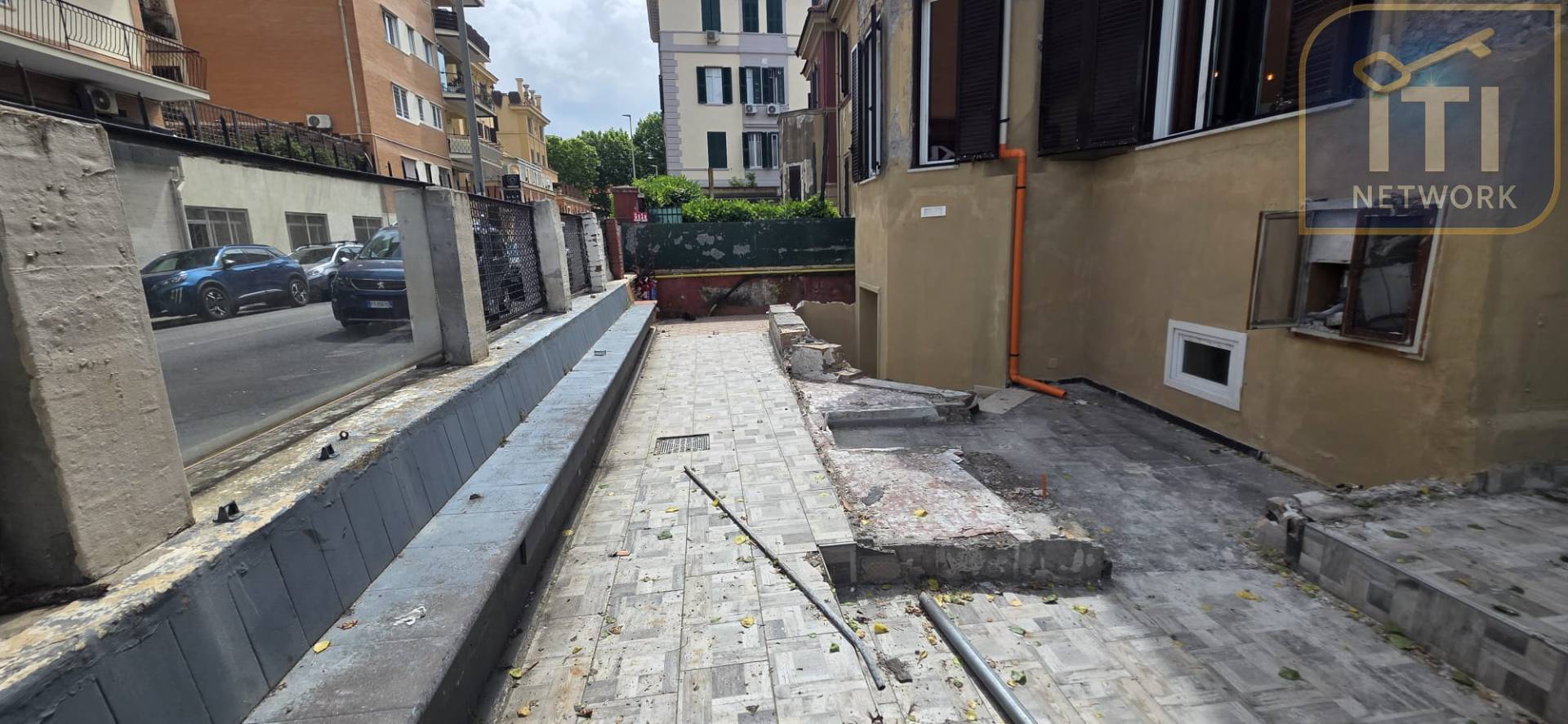 Magazzino in vendita a Roma, Ostia Centro