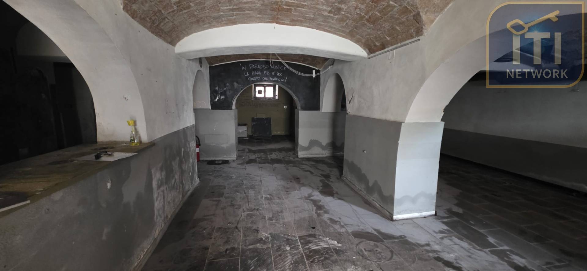 Magazzino in vendita a Roma, Ostia Centro