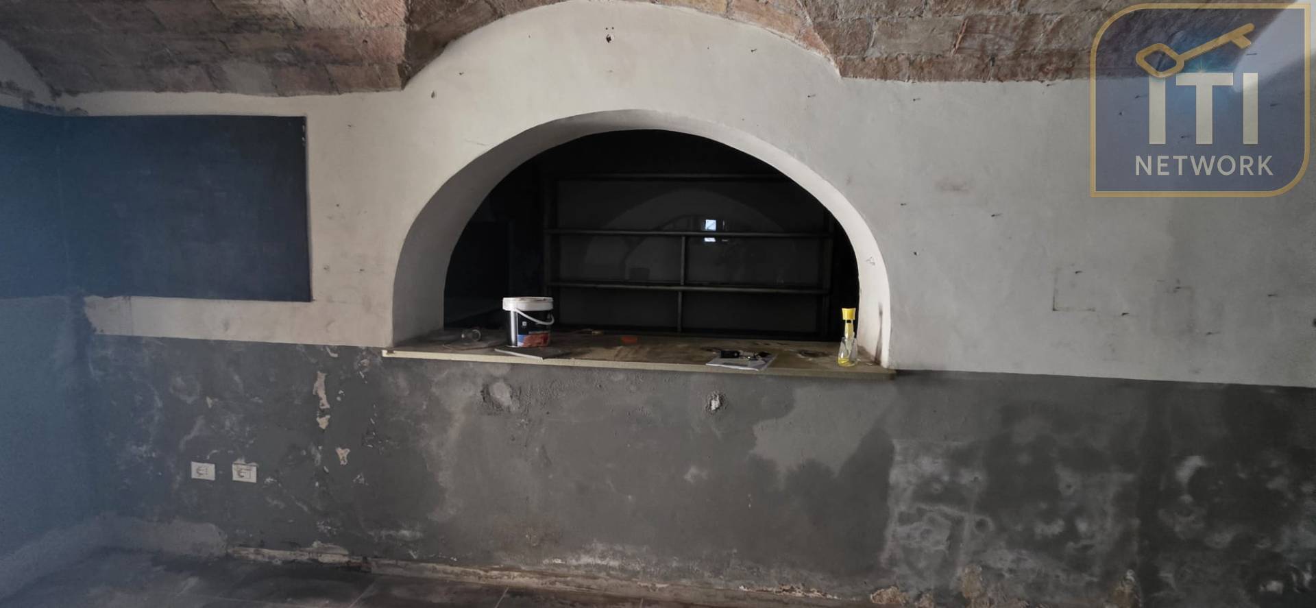 Magazzino in vendita a Roma, Ostia Centro