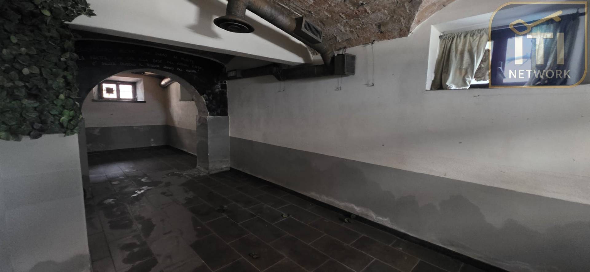 Magazzino in vendita a Roma, Ostia Centro