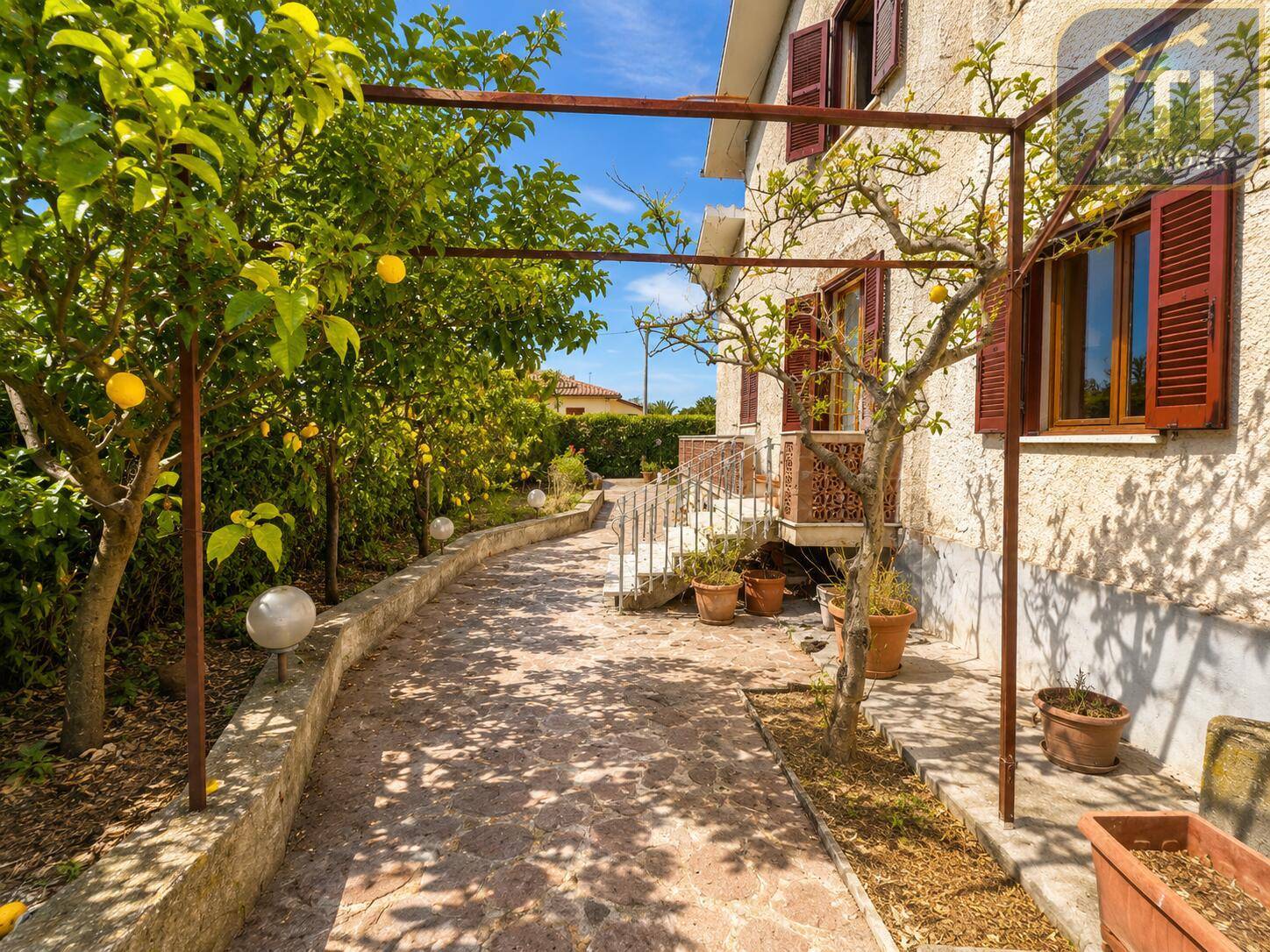 Villa singola in vendita a Ardea, Nuova California