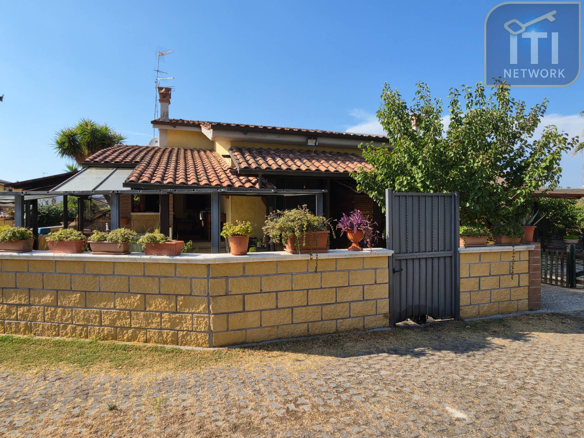 Villetta bifamiliare in vendita a Roma, Ostia Antica