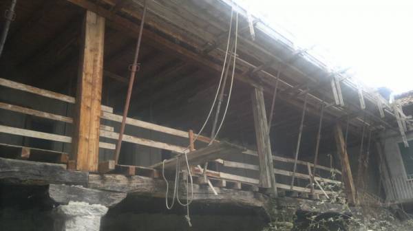 Palazzo intero stabile in vendita a Erba, Incino