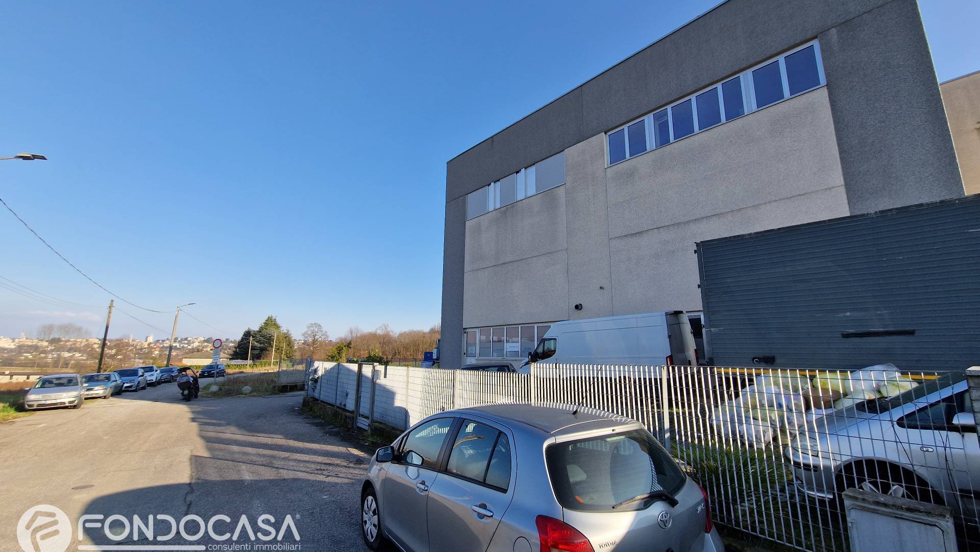 Industriale-logistico in vendita a Cucciago