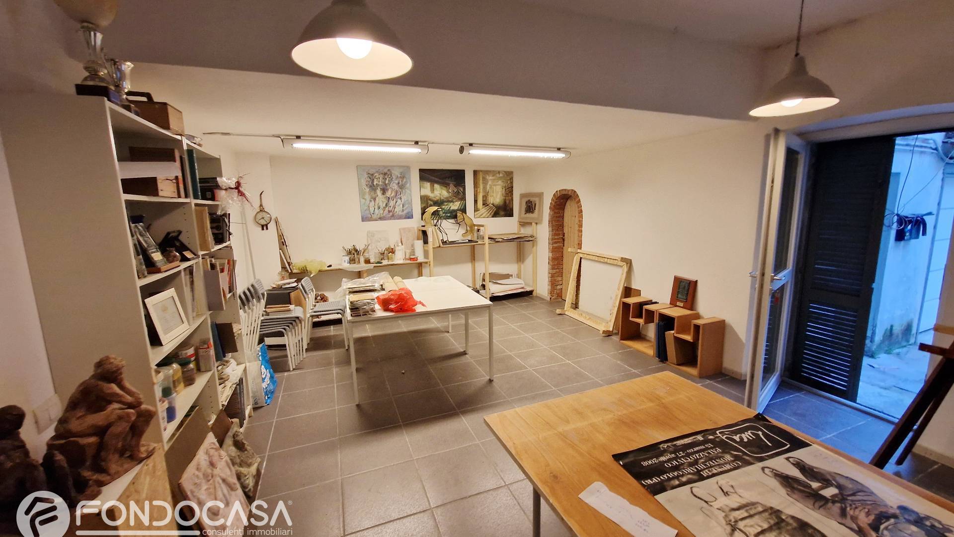 Magazzino in vendita a Como, Borghi