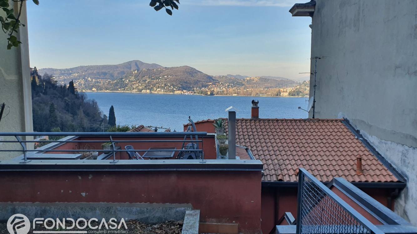 Appartamento in vendita a Blevio