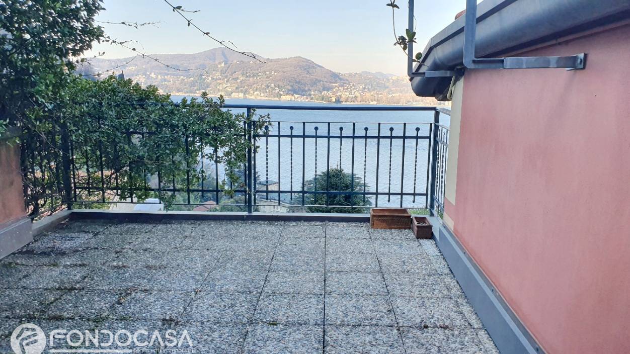 Appartamento in vendita a Blevio