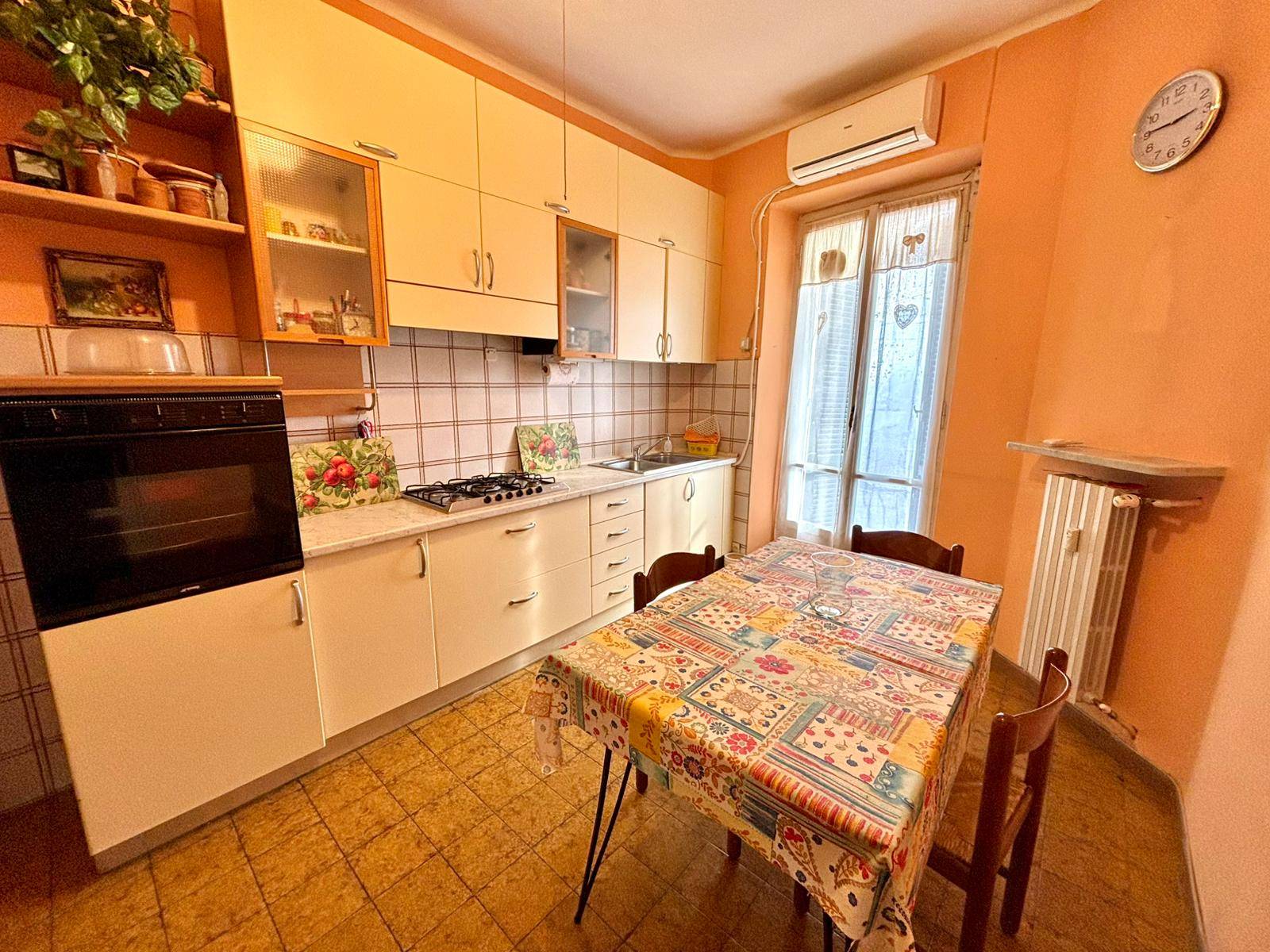 Appartamento in vendita a Alessandria, Centro-P.zza Garibaldi